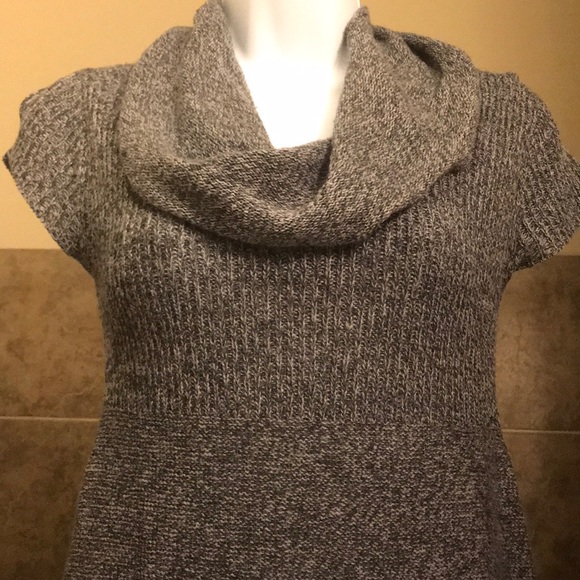 Top - Picture 2 of 2